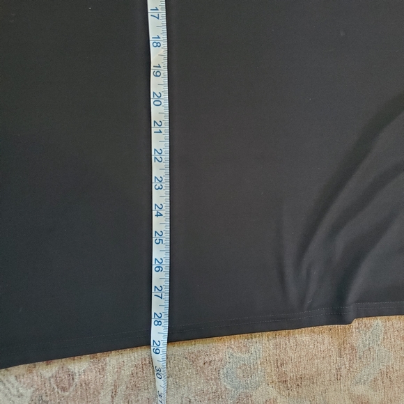 Red Coral womans black split shoulder tunic sz M - Picture 9 of 9